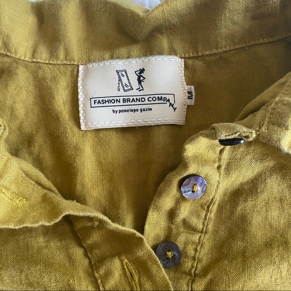 Fashion Brand Company (FBC) by Penelope Gazin 3 Collar Cropped Polo - Picture 6 of 6